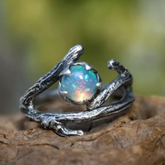 18k White Gold Opal Ring