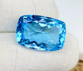 Natural Swiss Blue Topaz Gemstone, 18.80 Carts Beautiful Cushion, For jewellery Making (19x13x8.3mm)