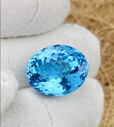 Gorgeous Natural Swiss Blue Topaz Gemstone, 14.40 Carts Oval , December Birthstone ,For jewellery Making (15.8x13x8.7mm)