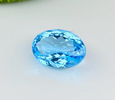 100% Natural Swiss Blue Topaz Gemstone, 7.20 Carts Beautiful Oval , For jewellery Making (13.2x9.4x6.7mm)
