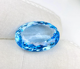 Beautiful Natural Swiss Blue Topaz Gemstone, 20.60 Carts Oval, For jewellery Making (19.3x14.5x8mm)